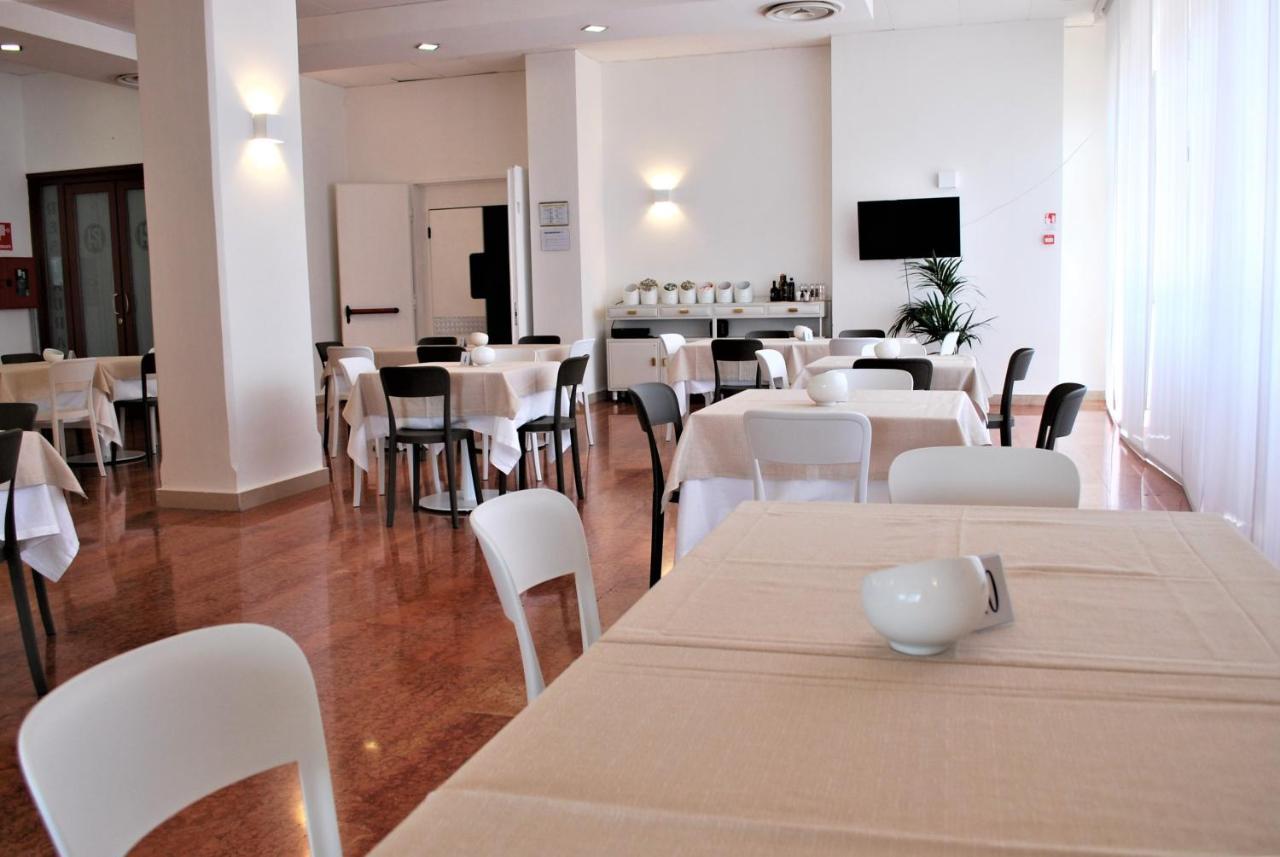 Park Hotel Mar Grande 塔兰托 外观 照片