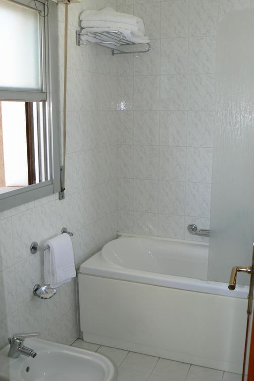 Park Hotel Mar Grande 塔兰托 客房 照片